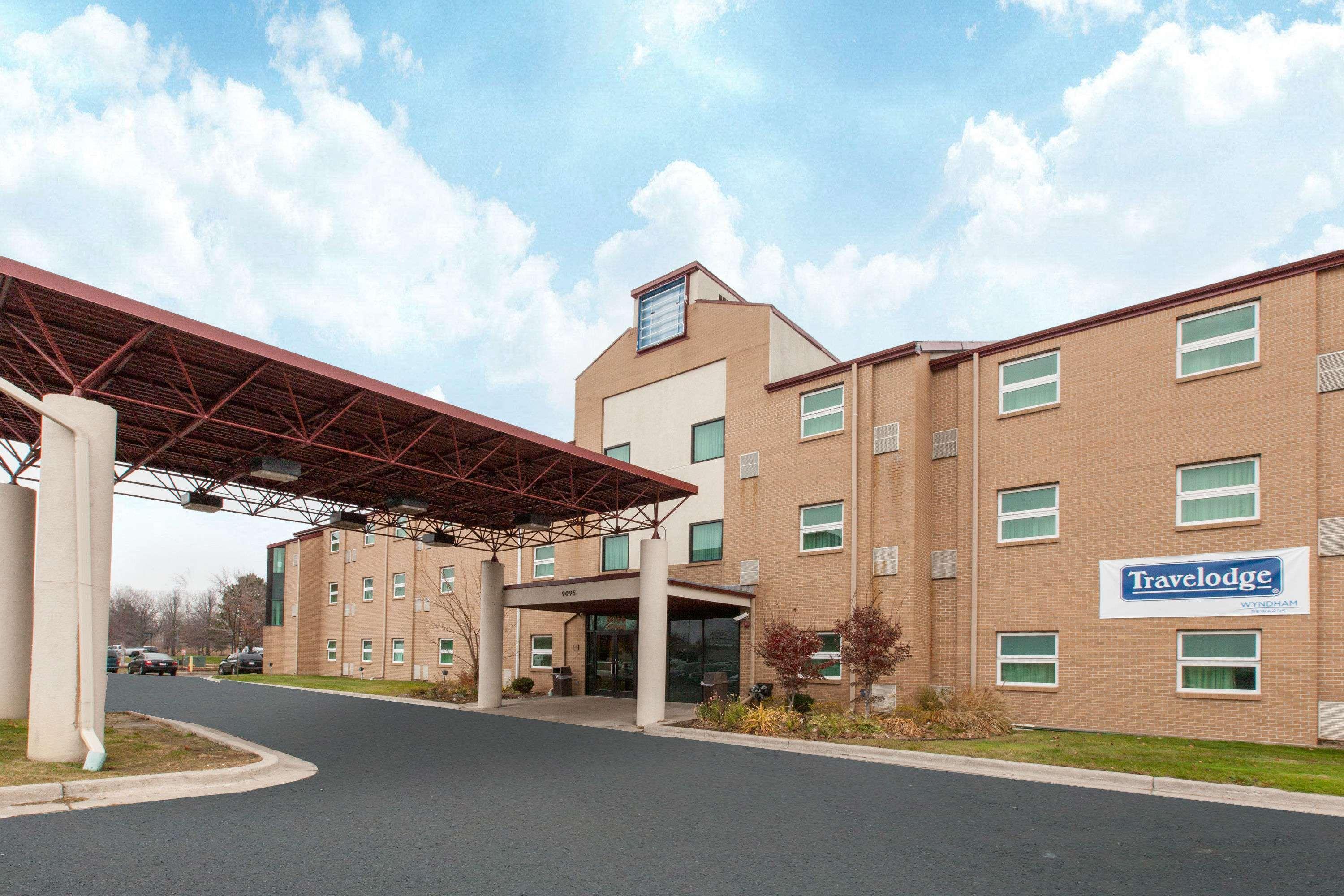 Travelodge By Wyndham Romulus Detroit Airport Exterior photo
